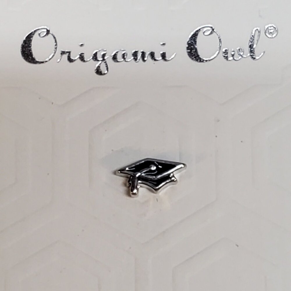 Origami Owl Brand New Graduation Charm